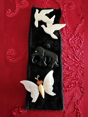 Brooches Or Pins
